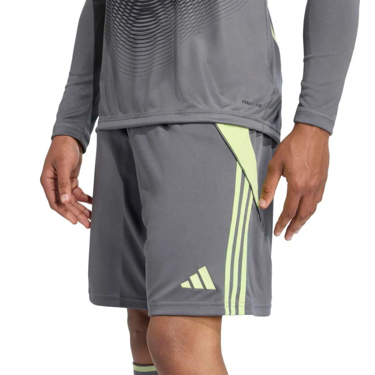 pantalon-corto-adidas-manchester-united-primera-equipacion-portero-2025-2026-grey-five-3