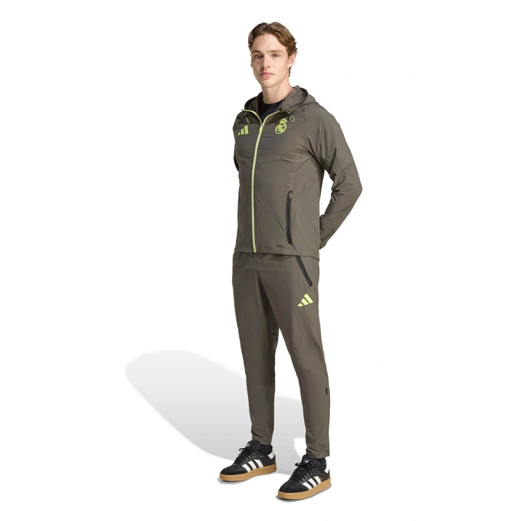 pantalon-largo-adidas-real-madrid-fanswear-2025-2026-utility-grey-semi-frozen-yellow-2