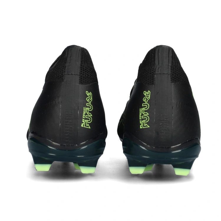 bota-puma-future-8-match-fgag-black-fizzy-light-green-terrain-4