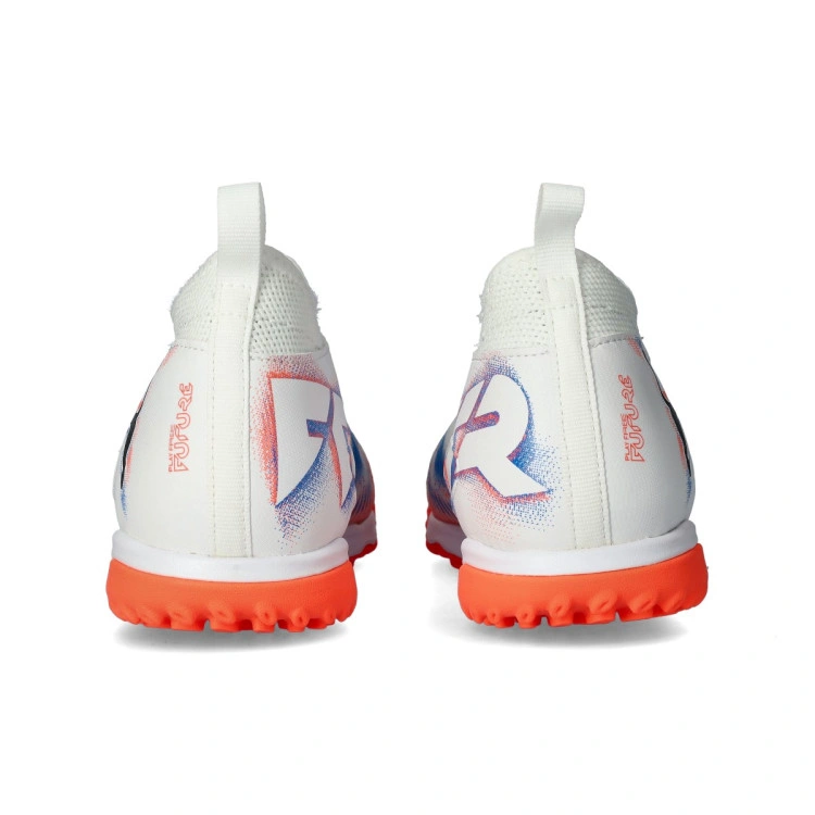 bota-puma-kinder-future-8-match-turf-mid-blanco-4