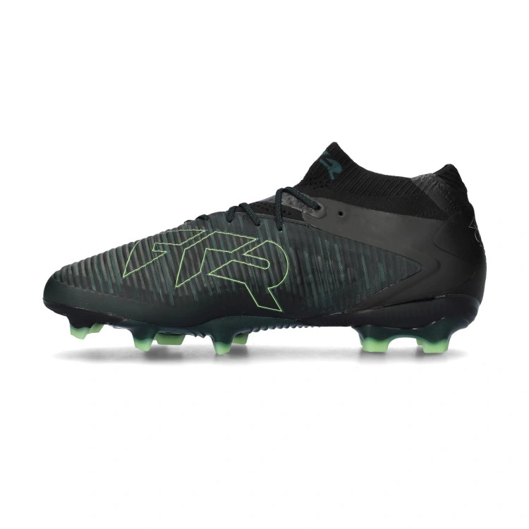 bota-puma-future-8-ultimate-fg-black-fizzy-light-green-terrain-2