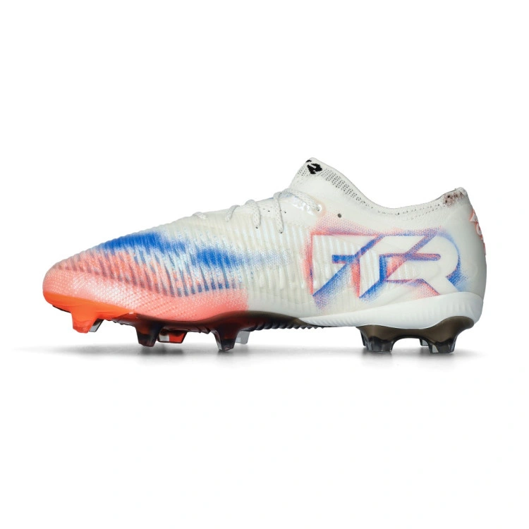 bota-puma-future-8-ultimate-low-fg-white-black-glowing-red-2