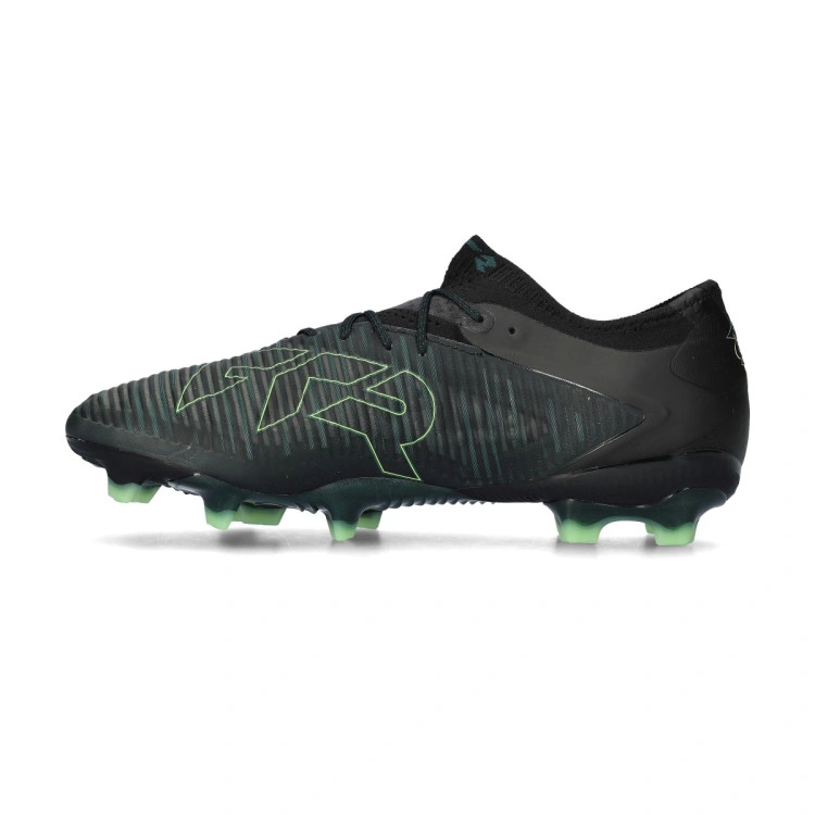 bota-puma-future-8-ultimate-low-fg-black-fizzy-light-green-terrain-2