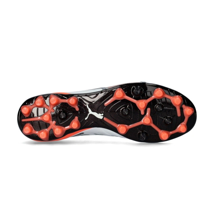 bota-puma-king-ultimate-mg-white-silver-glowing-red-black-3