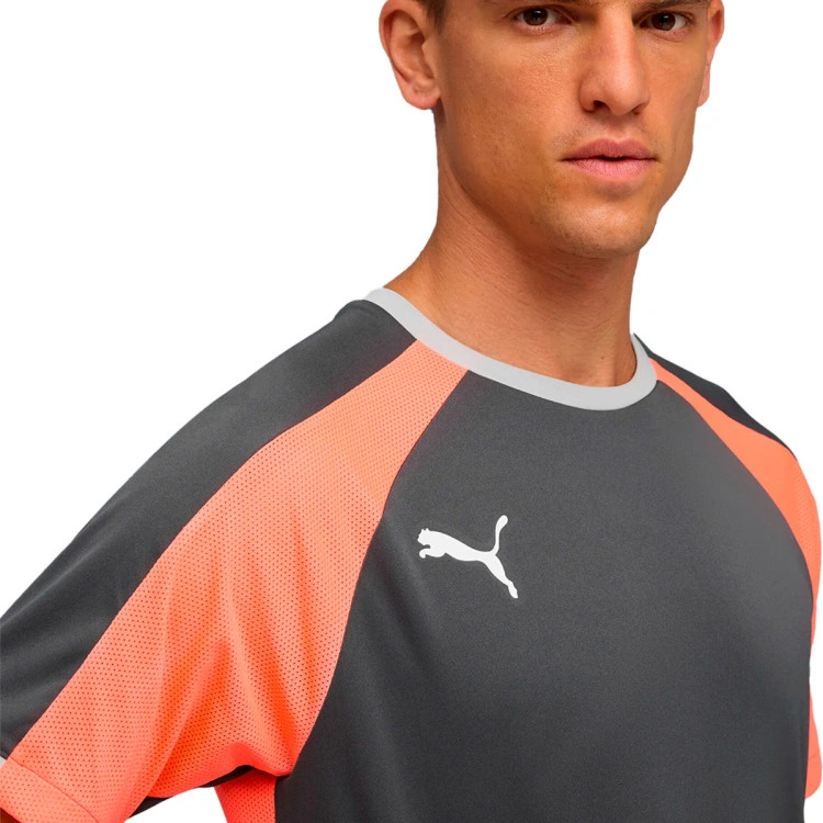 camiseta-puma-individualliga-jersey-shadow-gray-white-glowing-red-2