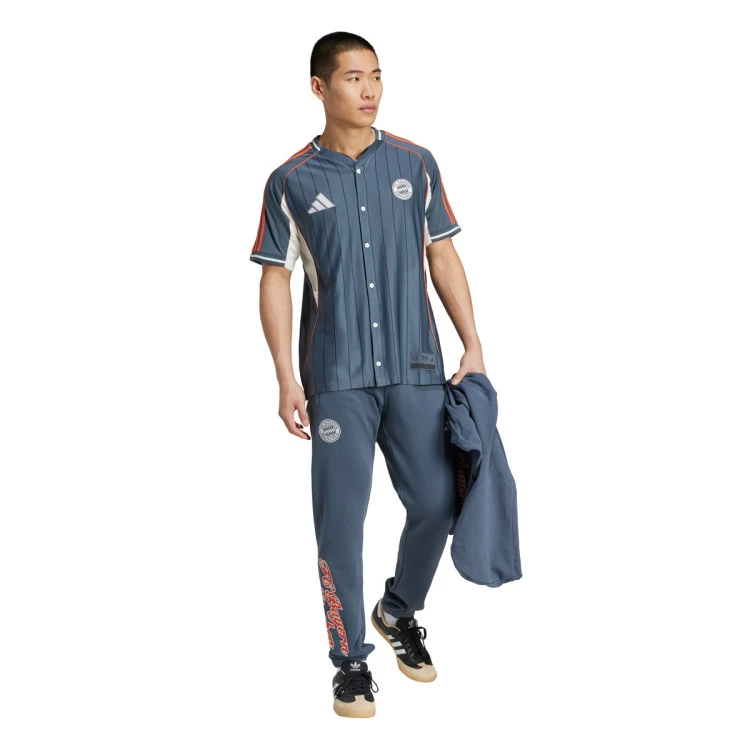 camiseta-adidas-fc-bayern-fanswear-2025-2026-bold-onixpreloved-red-4