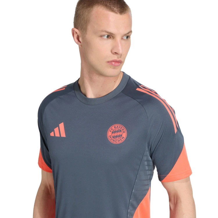 camiseta-adidas-fc-bayern-training-2025-2026-bold-onix-2