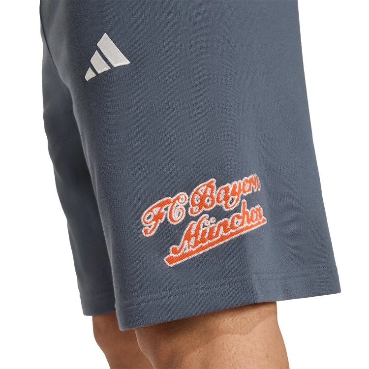 pantalon-corto-adidas-fc-bayern-fanswear-2025-2026-bold-onix-off-white-3