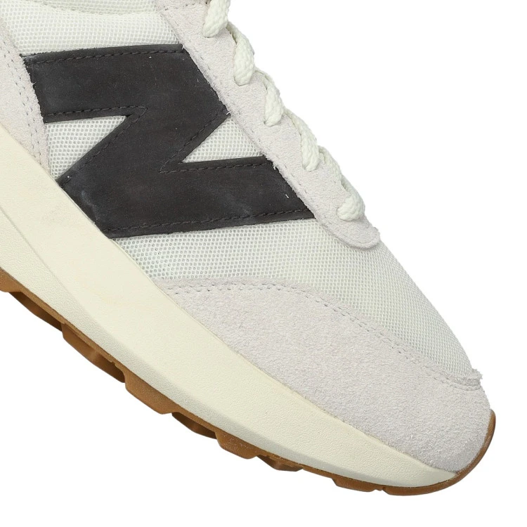 zapatilla-new-balance-370-beige-6