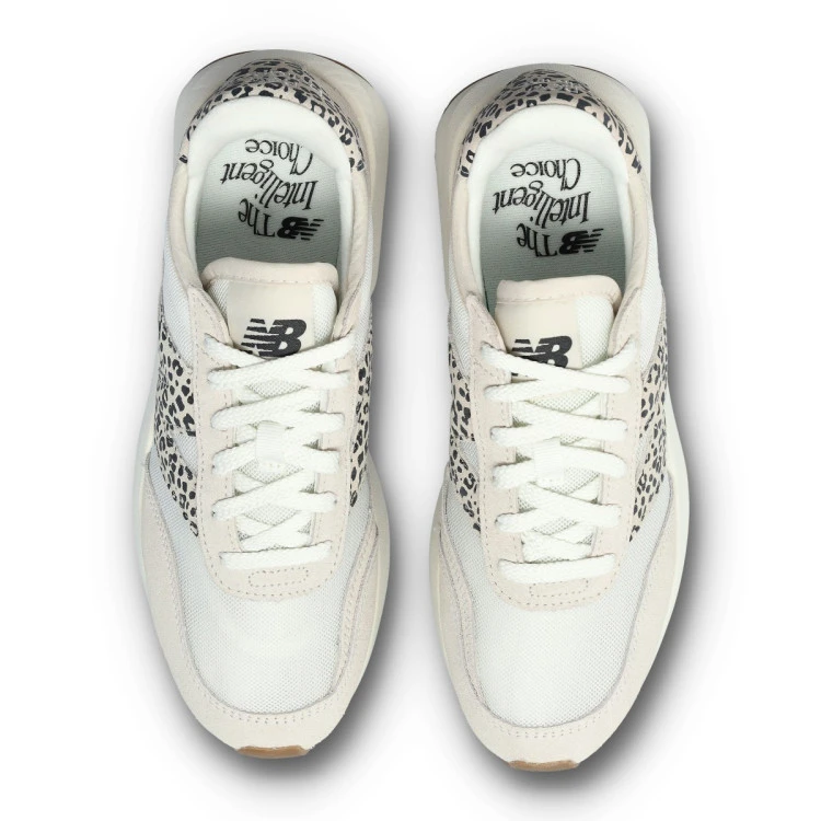 zapatilla-new-balance-370-beige-4