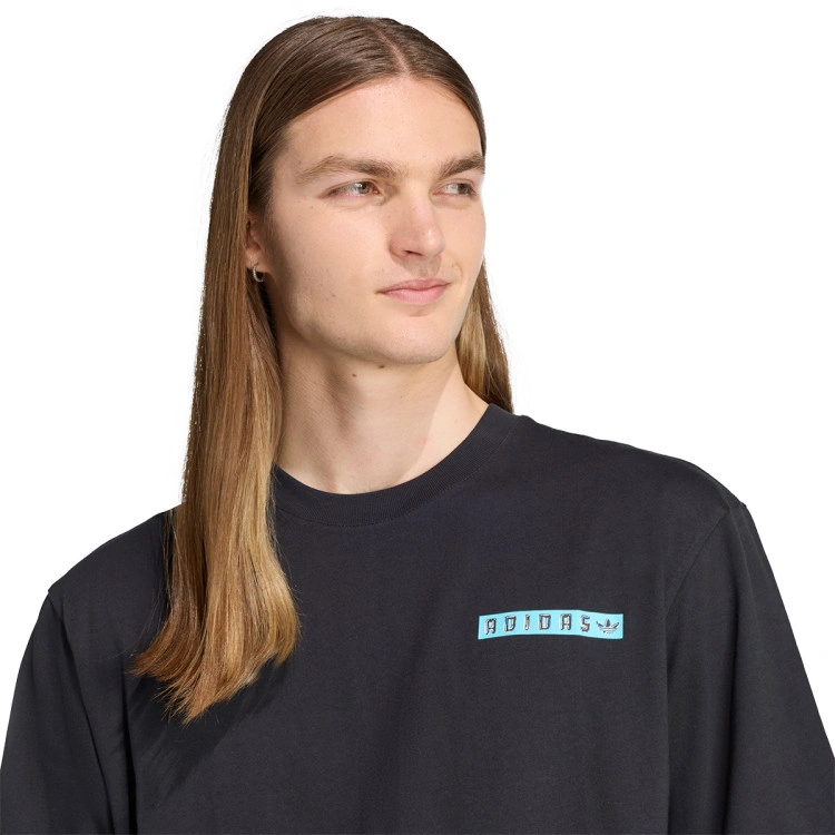 camiseta-adidas-graphic-tee-black-2