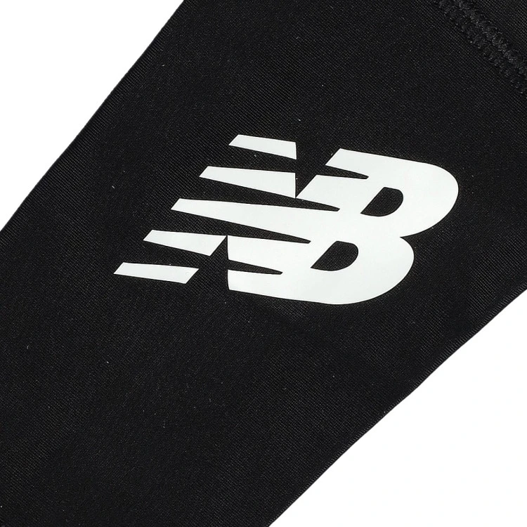 espinillera-new-balance-furon-match-slip-guard-blanco-4