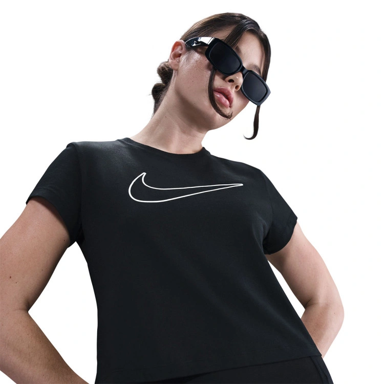 camiseta-nike-sportswear-club-hbr-mujer-black-white-2