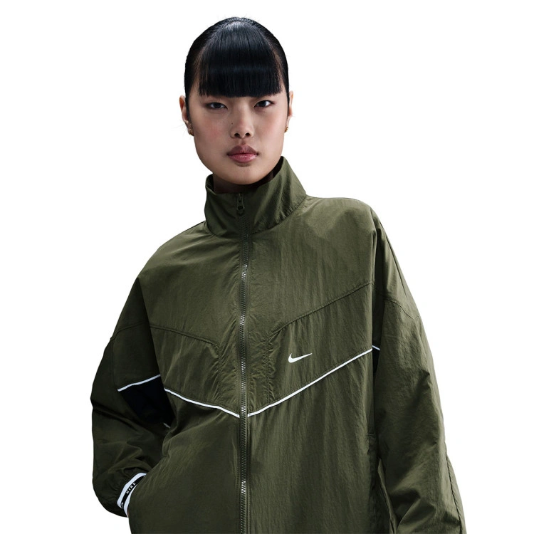 chaqueta-nike-sportswear-woven-mujer-medium-olive-black-black-2