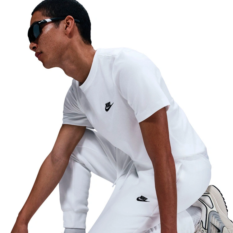pantalon-largo-nike-club-white-white-black-1