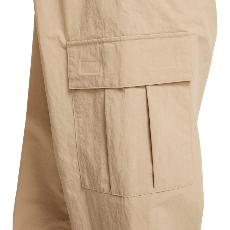 pantalon-largo-nike-club-woven-cargo-parachute-beige-white-4