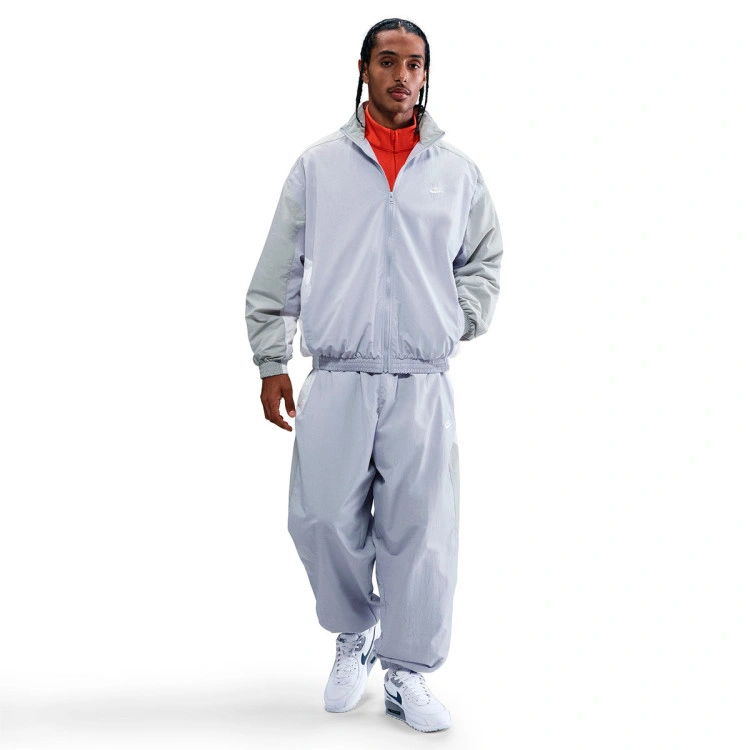 chaqueta-nike-club-woven-ghost-lt-smoke-grey-white-white-5