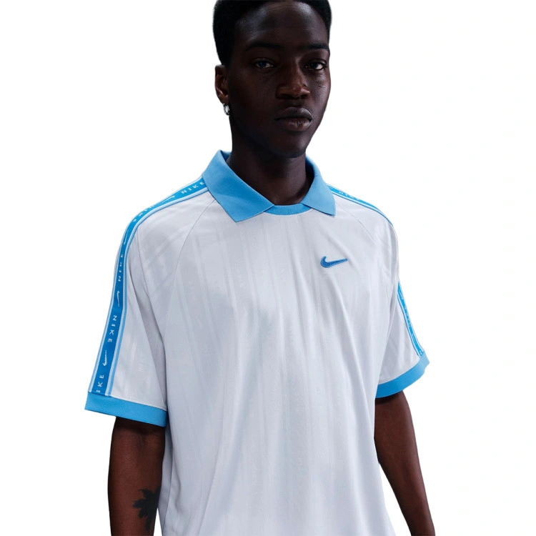 camiseta-nike-sportswear-photon-dust-2