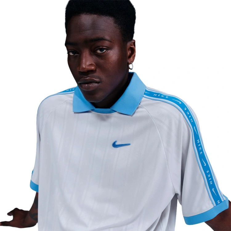 camiseta-nike-sportswear-photon-dust-4