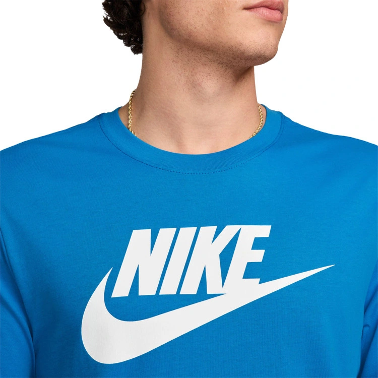 camiseta-nike-sportswear-icon-futura-lt-photo-blue-2