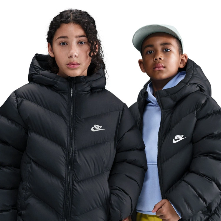 cazadora-nike-sportswear-puffer-nino-black-white-2