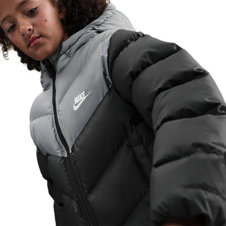 cazadora-nike-sportswear-puffer-colorblock-nino-black-smoke-grey-white-2