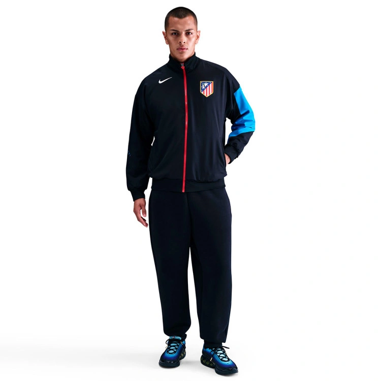 chaqueta-nike-atl-madrid-pre-match-2025-2026-black-photo-blue-sport-red-white-3