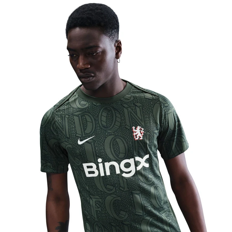 camiseta-nike-chelsea-fc-pre-match-2025-2026-galactic-jade-outdoor-green-phantom-2