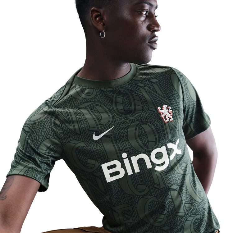 camiseta-nike-chelsea-fc-pre-match-2025-2026-galactic-jade-outdoor-green-phantom-4