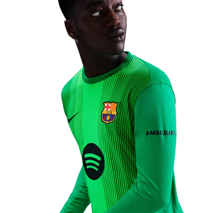 camiseta-nike-fc-barcelona-primera-equipacion-portero-ml-2025-2026-lucky-green-green-strike-green-strike-black-2