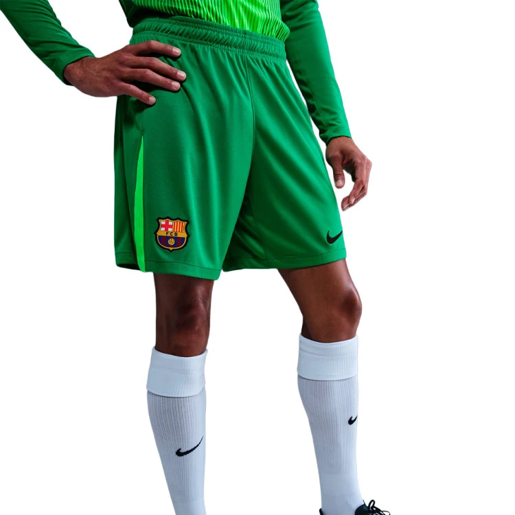 pantalon-corto-nike-fc-barcelona-primera-equipacion-portero-2025-2026-lucky-green-green-strike-black-2