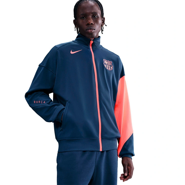 chaqueta-nike-fc-barcelona-pre-match-2025-2026-midnight-navy-bright-mango-bright-mango-3