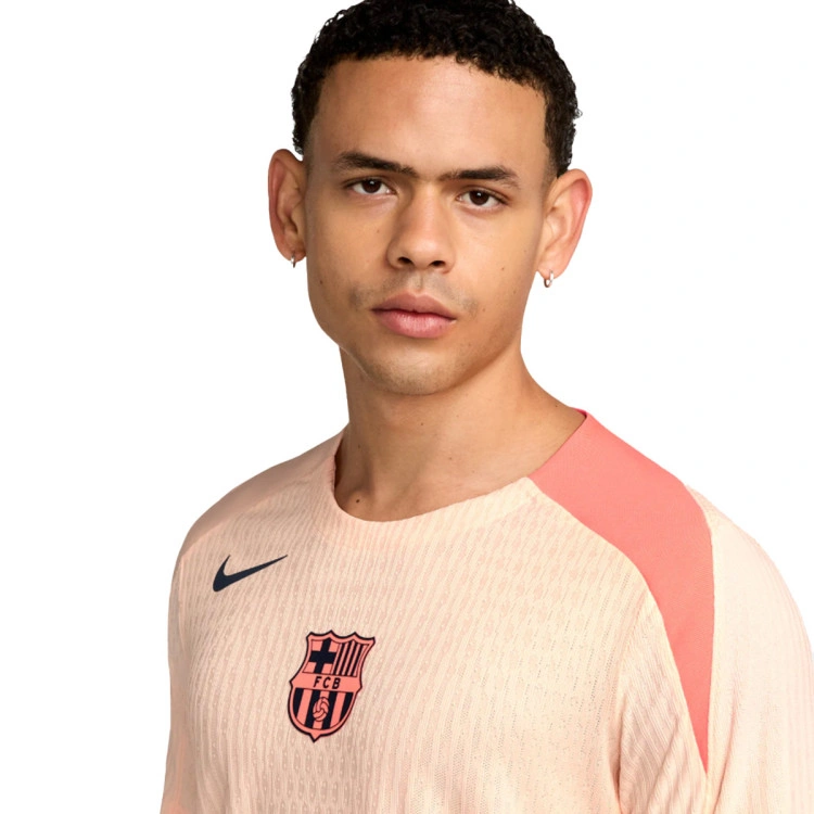 camiseta-nike-fc-barcelona-training-2025-2026-crimson-tint-bright-mango-midnight-navy-2
