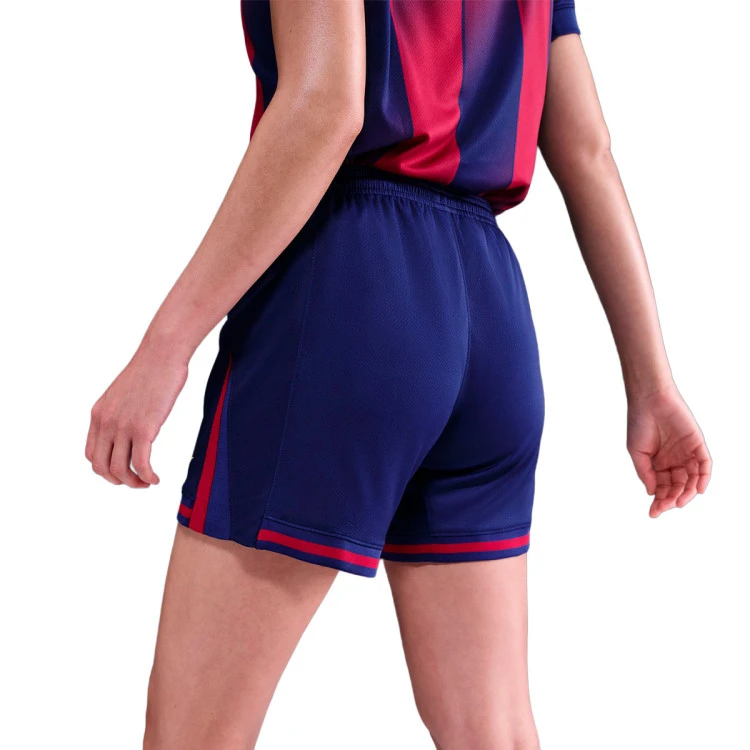 pantalon-corto-nike-fc-barcelona-primera-equipacion-2025-2026-mujer-deep-royal-blue-noble-red-midwest-gold-2
