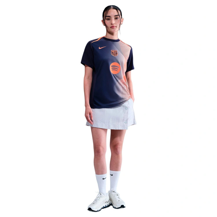 camiseta-nike-fc-barcelona-pre-match-2025-2026-mujer-midnight-navy-bright-mango-3