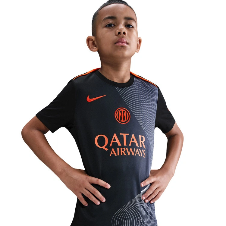 camiseta-nike-inter-milan-pre-match-2025-2026-nino-black-thunder-blue-safety-orange-3