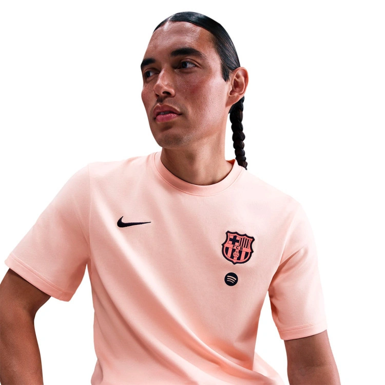 camiseta-nike-fc-barcelona-fanswear-2025-2026-washed-coral-washed-coral-midnight-navy-full-2