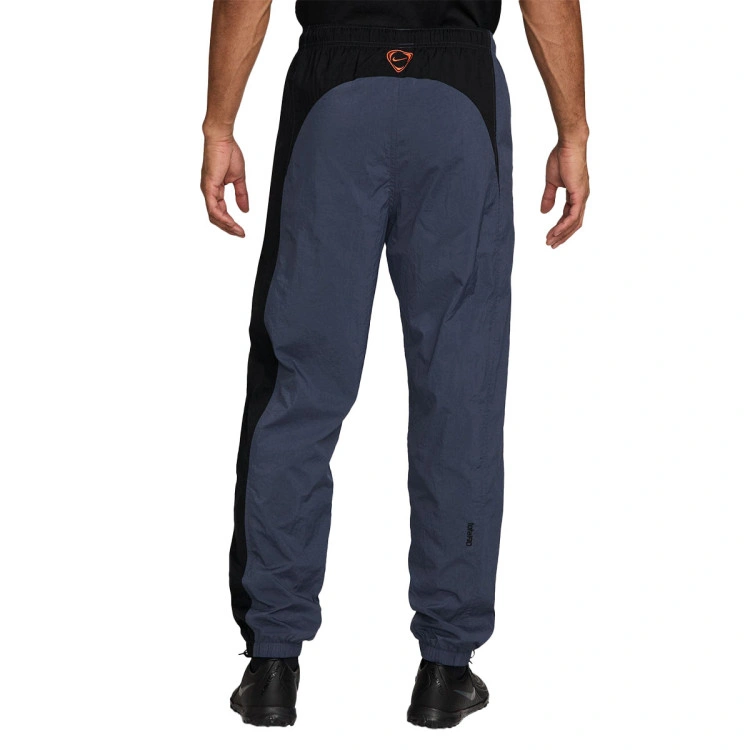 pantalon-largo-nike-inter-milan-fanswear-2025-2026-thunder-blue-black-safety-orange-no-sponsor-1
