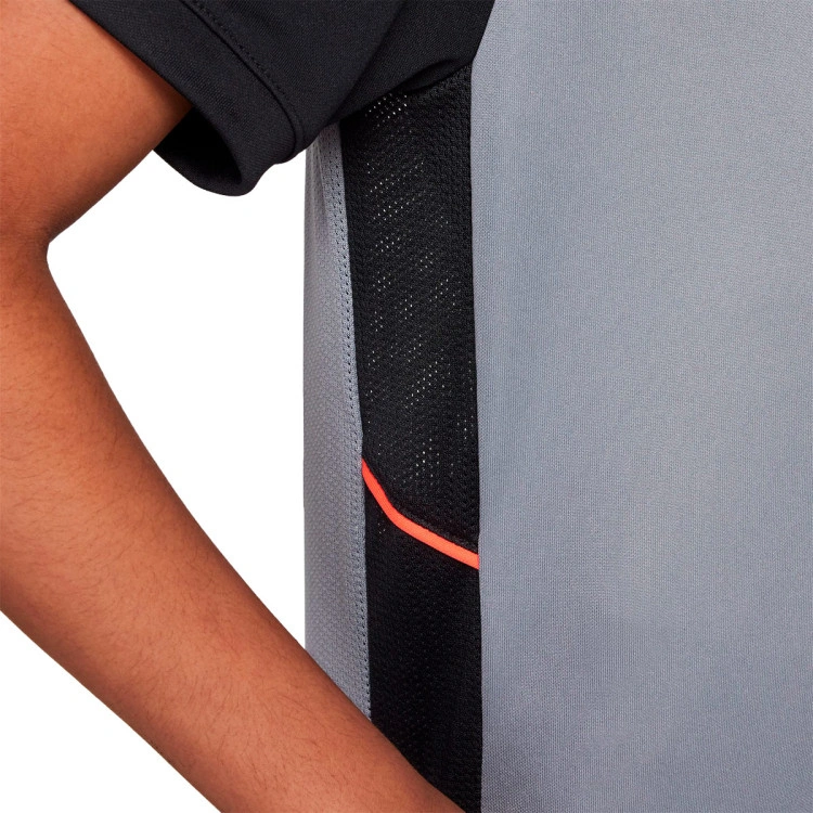 camiseta-nike-academy-25-nino-cool-grey-black-bright-crimson-bright-crimson-4