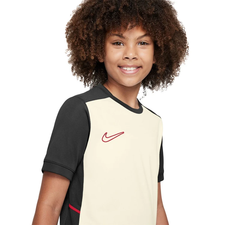 camiseta-nike-academy-25-nino-sail-black-university-red-university-red-2
