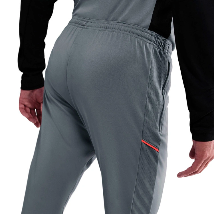 pantalon-largo-nike-academy-25-cool-grey-cool-grey-bright-crimson-3