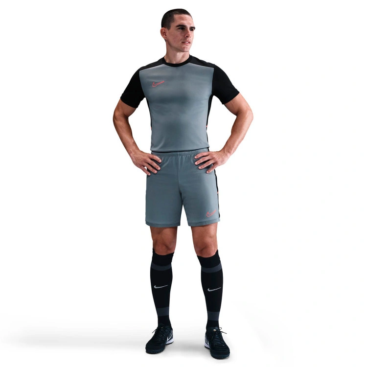 camiseta-nike-academy-25-cool-grey-black-bright-crimson-bright-crimson-3