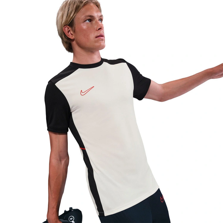 camiseta-nike-academy-25-sail-black-university-red-university-red-4