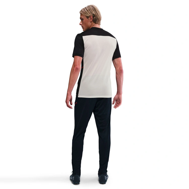 camiseta-nike-academy-25-sail-black-university-red-university-red-6