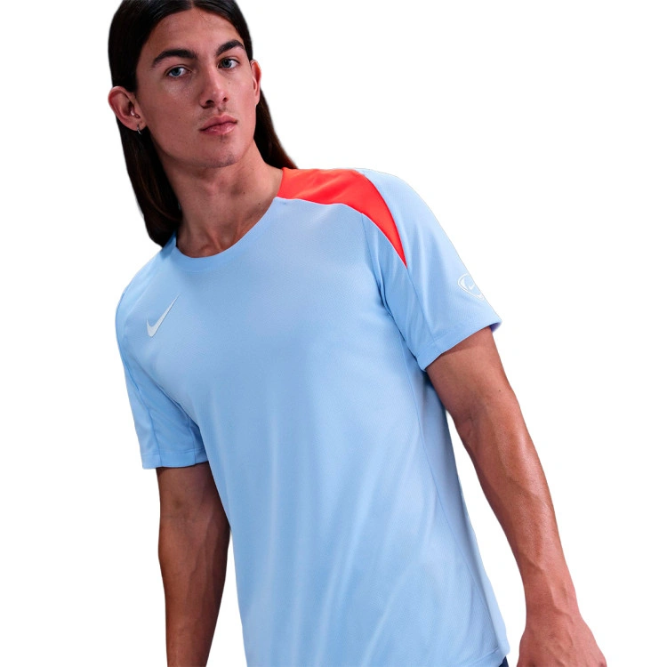 camiseta-nike-dri-fit-strike-royal-tint-royal-tint-bright-crimson-white-3