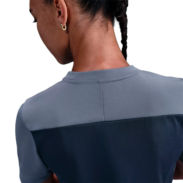 camiseta-nike-academy-25-mujer-thunder-blue-cool-grey-bright-crimson-3