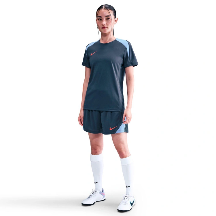 pantalon-corto-nike-strike-mujer-royal-tint-thunder-blue-bright-crimson-2