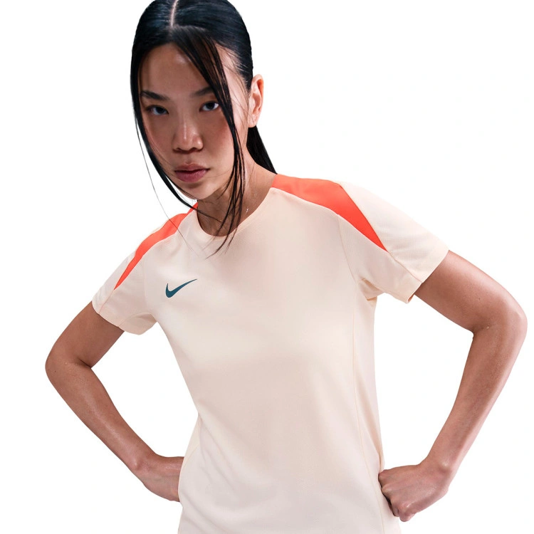 camiseta-nike-strike-mujer-chalk-turf-orange-smokey-blue-2