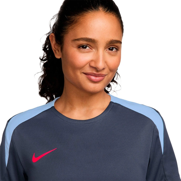 camiseta-nike-strike-mujer-thunder-blue-royal-tint-bright-crimson-2