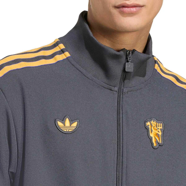 chaqueta-adidas-manchester-united-icons-fanswear-2025-2026-utility-black-2